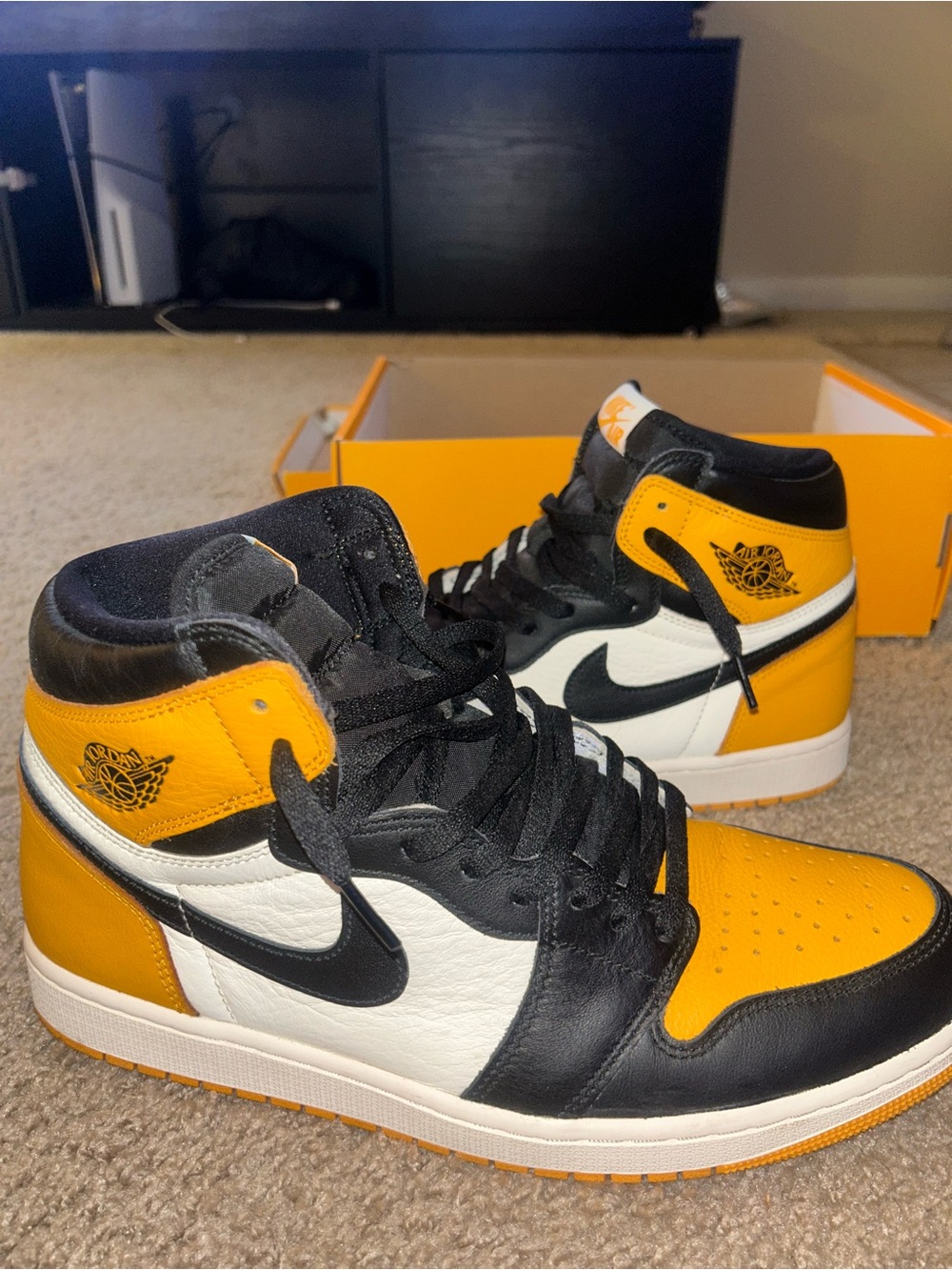 Air Jordan 1 High OG Taxi Yellow Toe Size 13